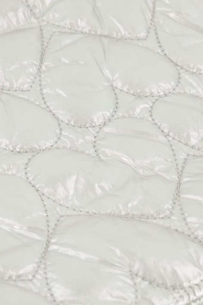 Housse pour ordi argentée 3.webp