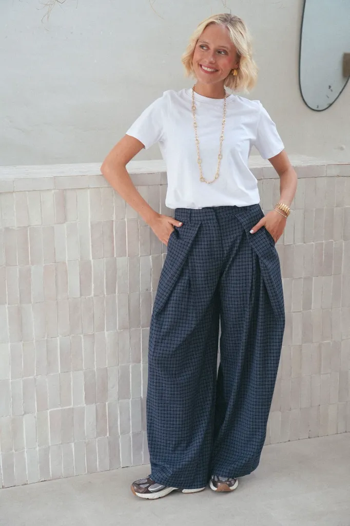 Tezza-9136 4.webp