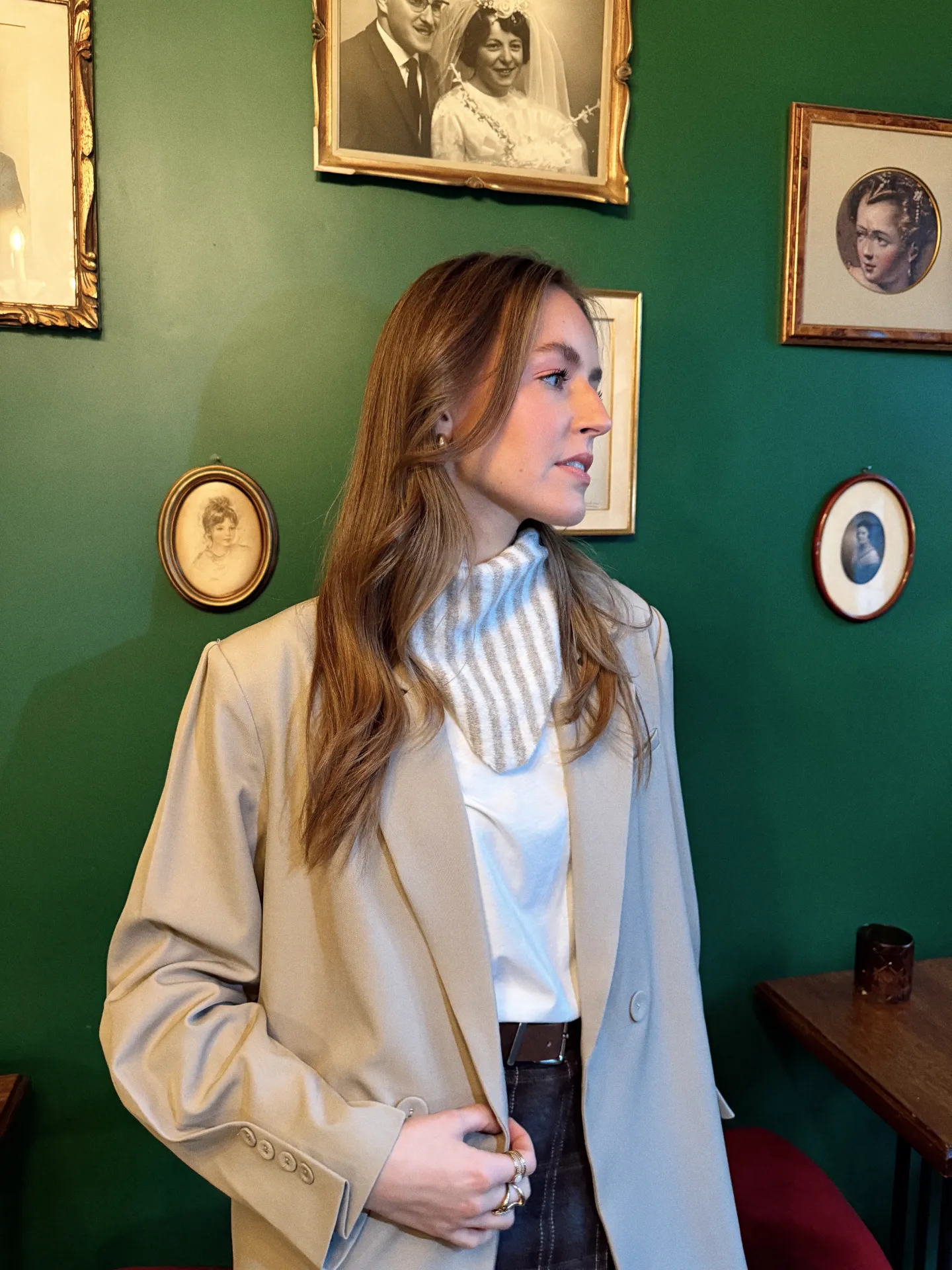 Foulard triangle rayé/beige