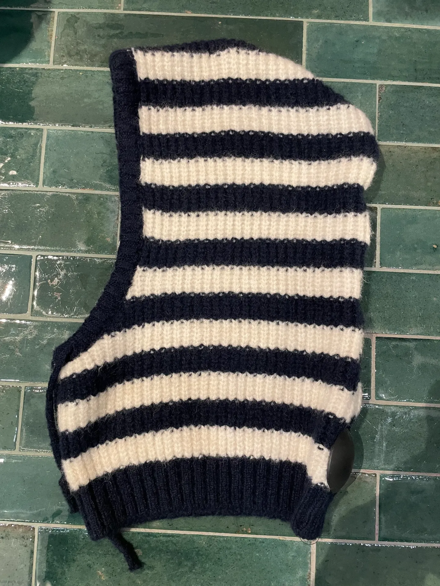 Cagoule à rayures bleu marine/blanc