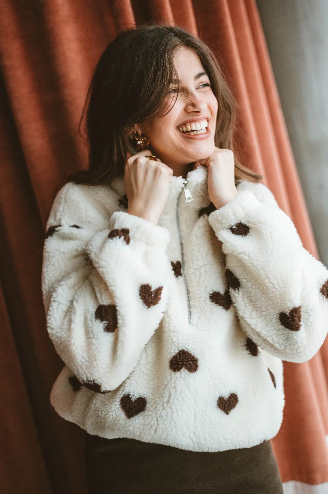 Polaire MANDA blanche à coeurs bruns