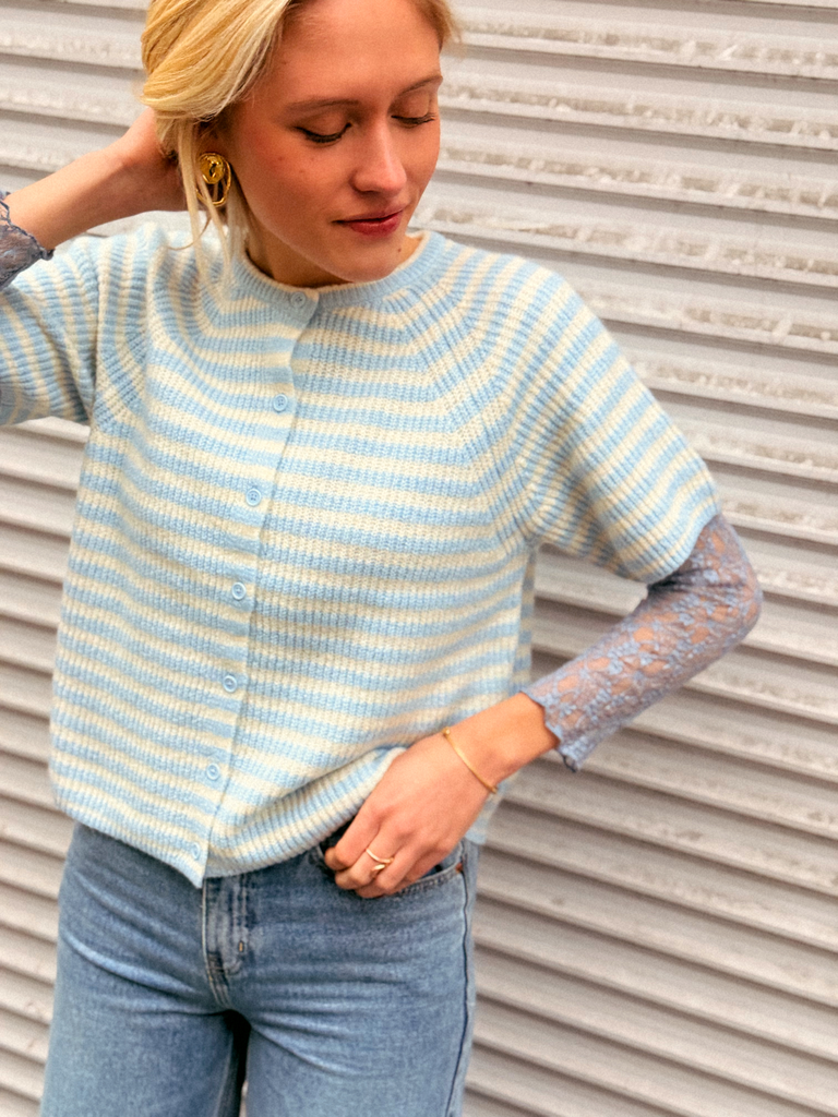 Blouse ALVERA bleu/dentelle