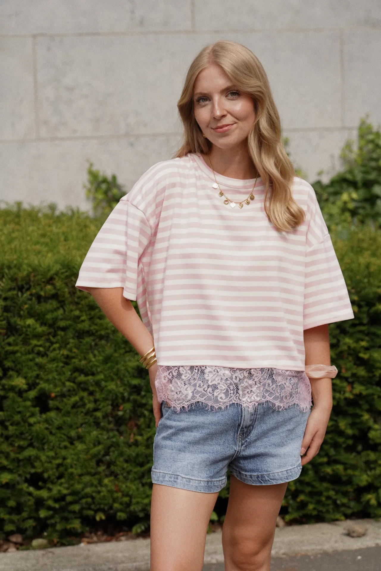 MAGDA ROSE - T-shirt rayé avec dentelle