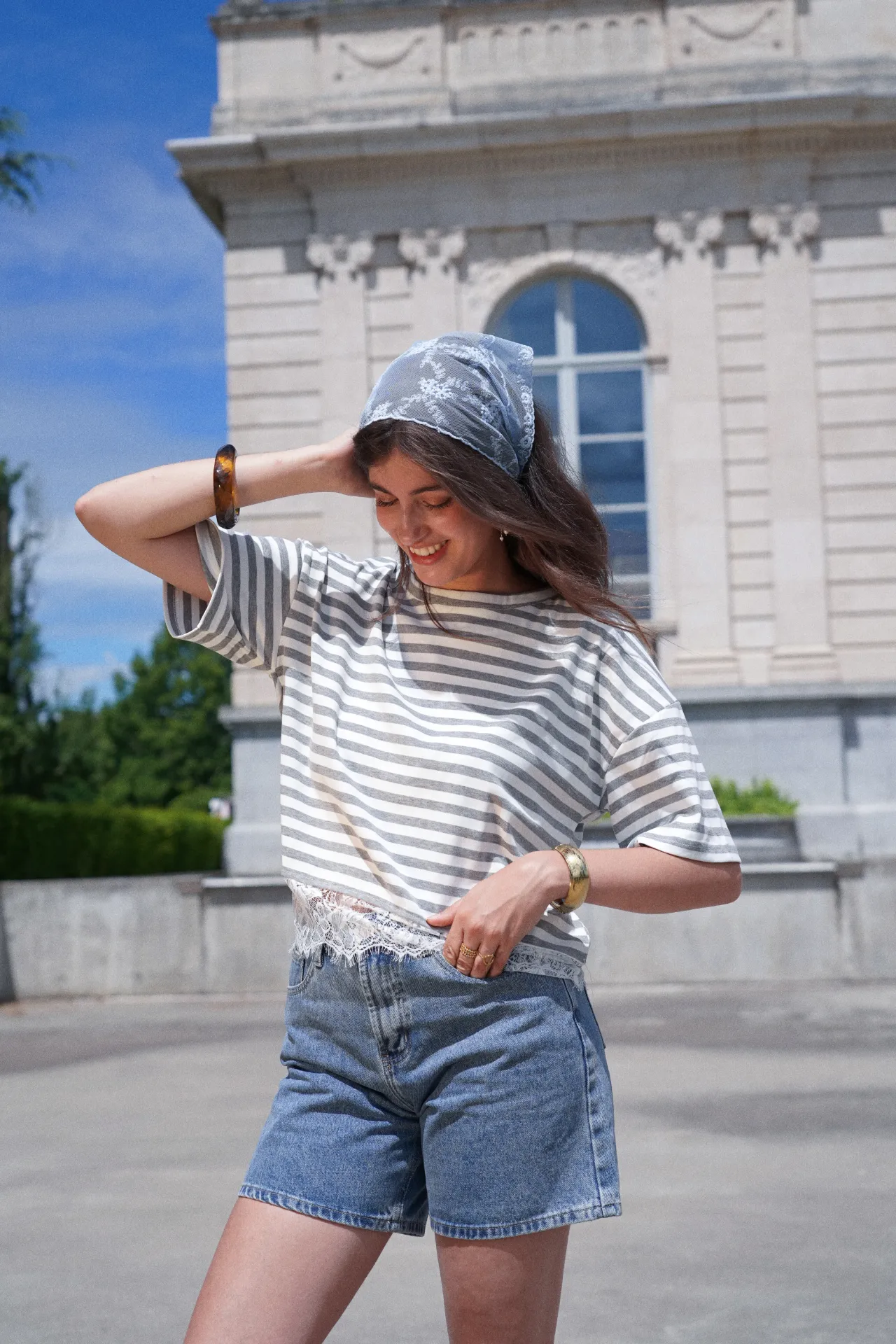 MAGDA GRIS - T-shirt rayé avec dentelle