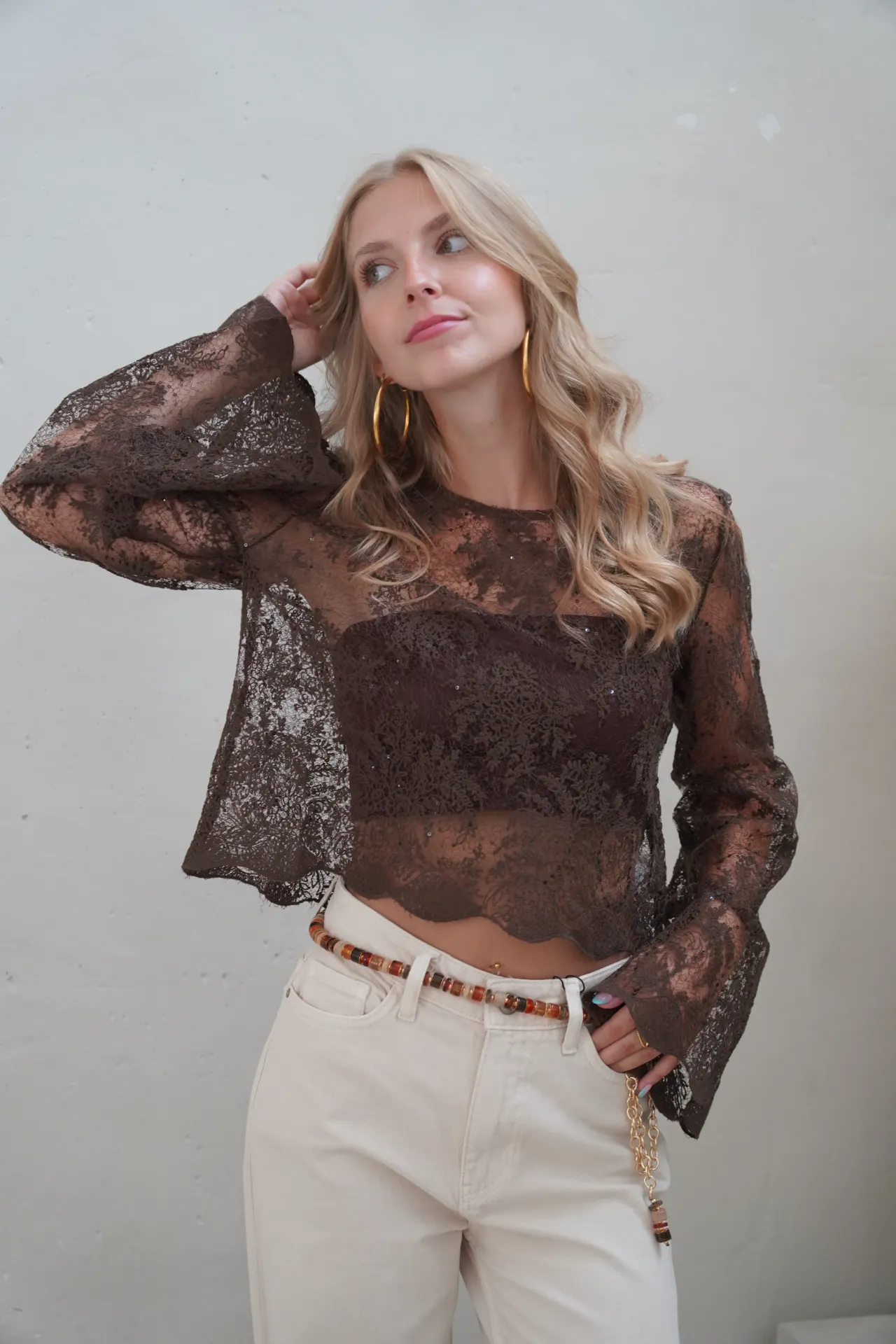 ELOA BRUN - Blouse en dentelle/sequins