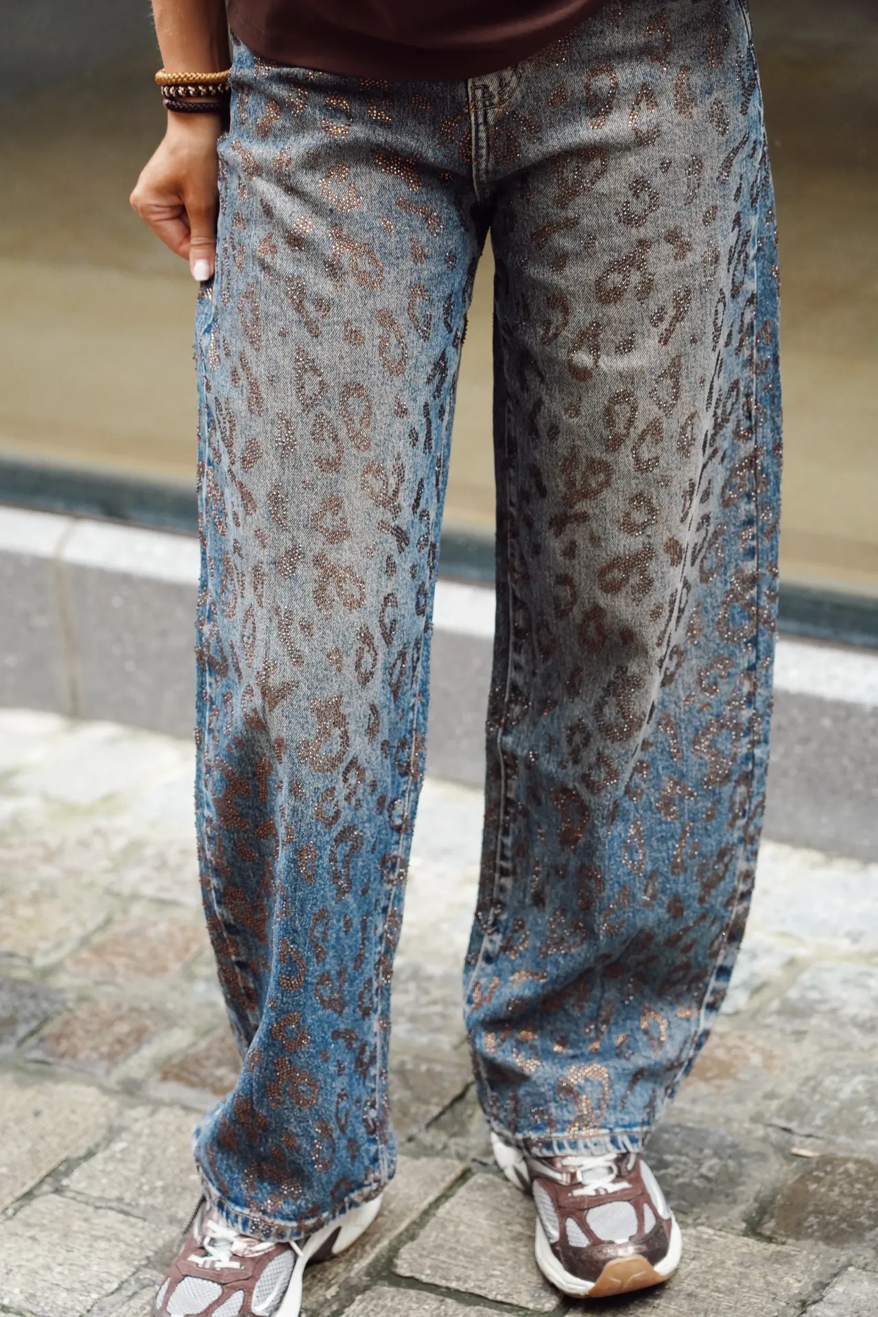 GLINDA BRUN - Jeans léopard/strass