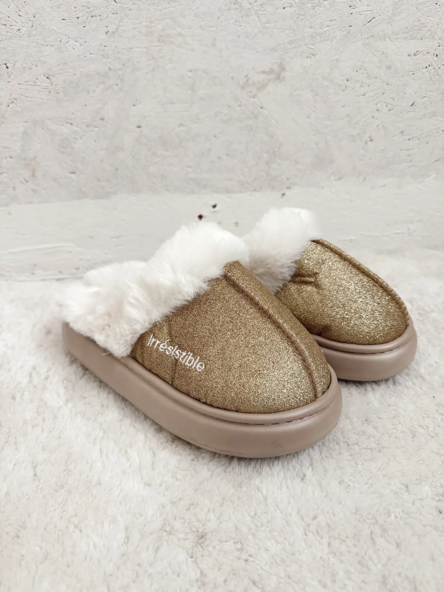 "IRRÉSISTIBLE" DORÉ - Chaussons à paillettes (36/37)