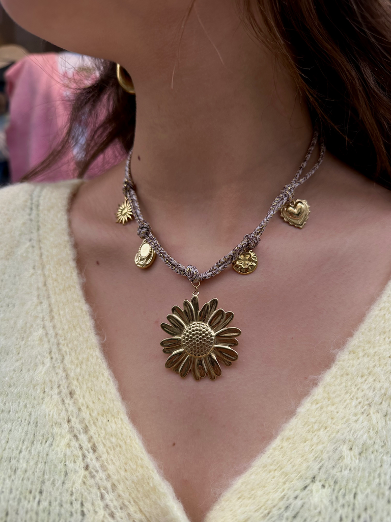 Collier MARGERITE corde/charms