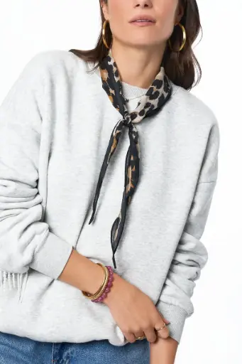 Foulard léopard bord noir